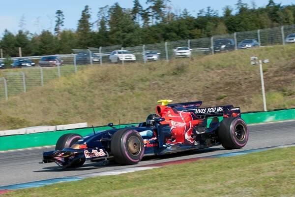 BOSS GP Brno, aneb F1 Toro Rosso STR3-04 s kterou Vettel nestartoval