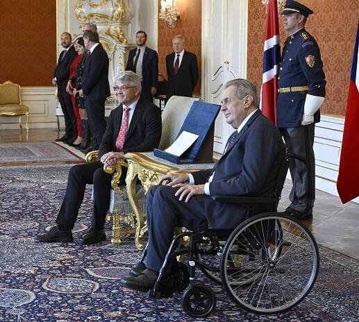 Zemřel norský velvyslanec v ČR Victor Conrad Rønneberg