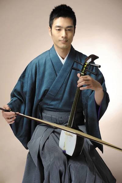 帯名久仁子 胡弓