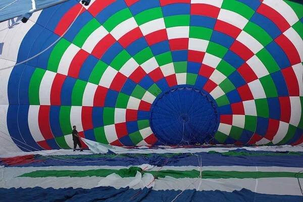 Start největšího horkovzdušného balonu v ČR s Baloncentra ve Břestku.