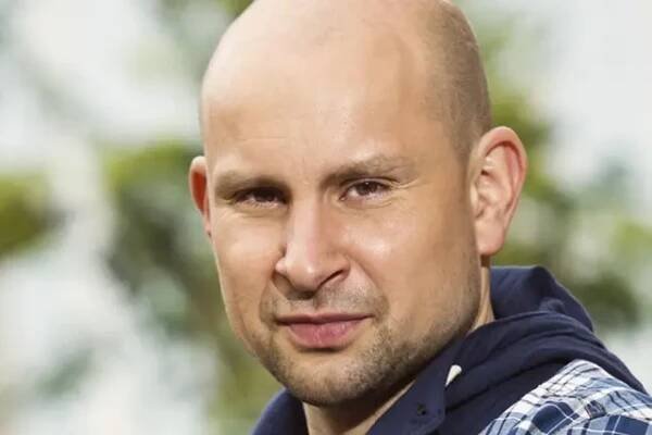 V rámci děje Ulice si Tomáš Dastlík vyzkoušel i nevěru. 
