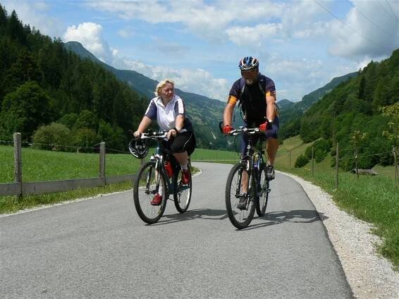 Zájezdy s cykloturistikou - Zájezdy s turistikou 2025, 2026 - GEOPS-CK 