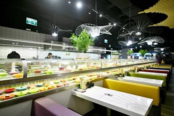 Running sushi v OC Šestka: až 2 hodiny neomezené konzumace v Sumo Sushi & Grill Restaurant