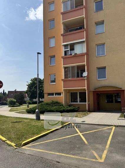 Prostorný kompletně zařízený 4+1 s lodžií a sklepem, Písecká - 15