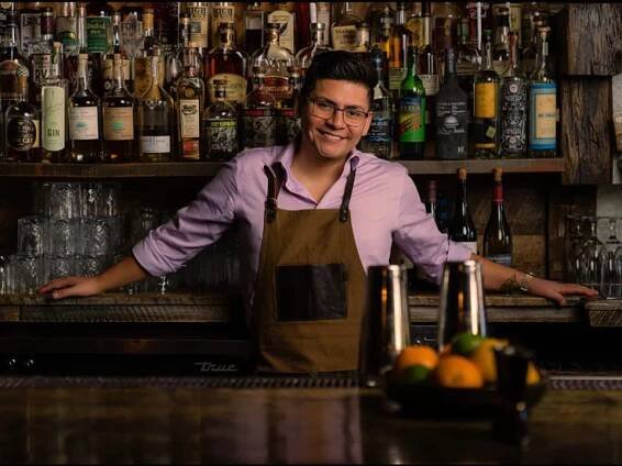 Interview with Celebrity Mixologist Carlos Ruiz
