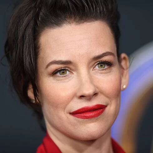 Evangeline Lilly Stuns Fans After She Reveals Gruesome Injuries From Freak Accident