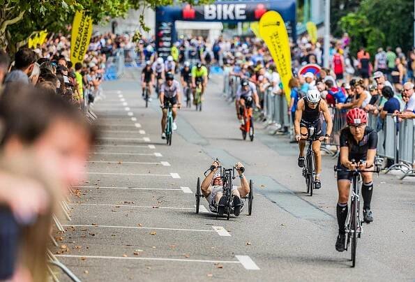 Hradecký Ironman si žádá dopravní omezení, hladký průběh pohlídají strážníci
