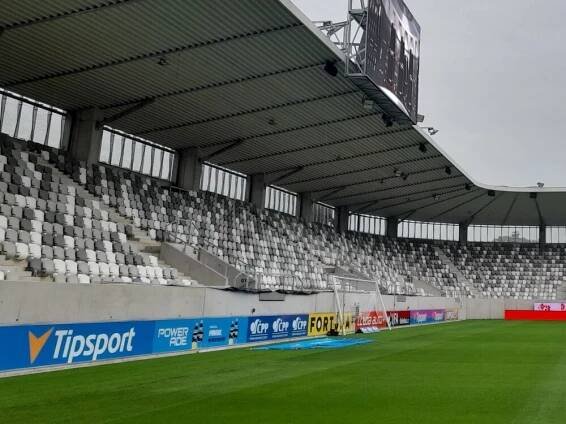 Fotbalisté Hradce Králové se chtějí dostat ze spodní skupiny - SportDeník