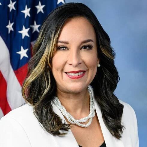 Monica De La Cruz