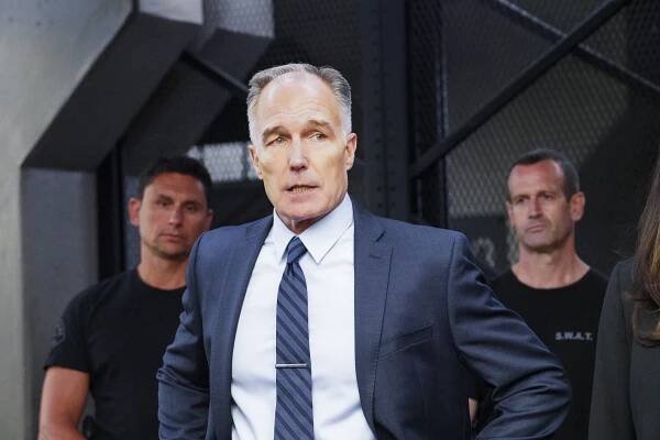 Zbrojnice - Zachovat si tvář - Z filmu - Patrick St. Esprit