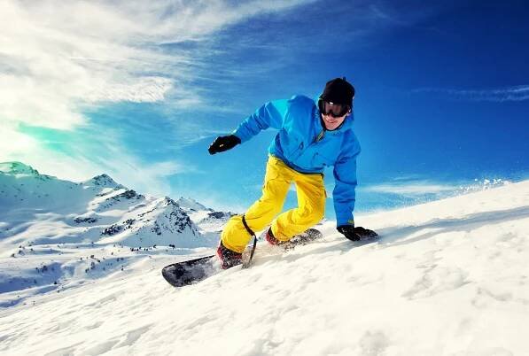 ▷ TEST 9+ nejlepších snowboardů 2025 RECENZE + Jak vybrat