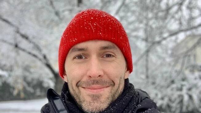 Herec Daniel Bambas: První veřejné polibky s přítelem