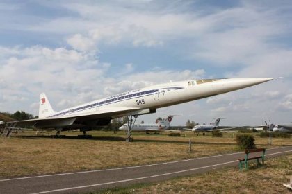 Soubor:Tupolev Tu-144, Ulyanovsk Aircraft Museum.jpg – Wikipedie