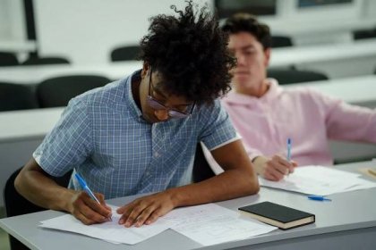 Best Tips on Middle School Homework for Struggling Students | manschoolshow.com