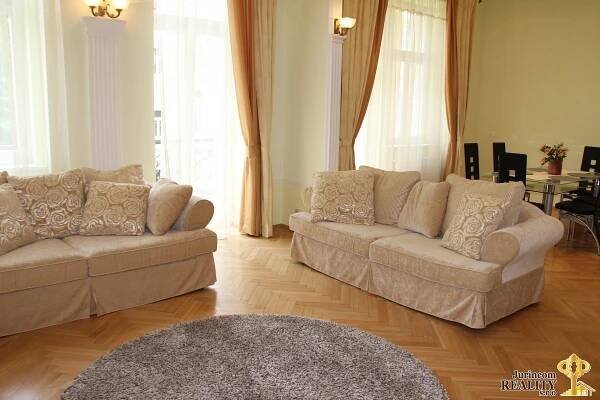 Jurincom REALITY - Prodej 3+1 ul. Sadová, Karlovy Vary