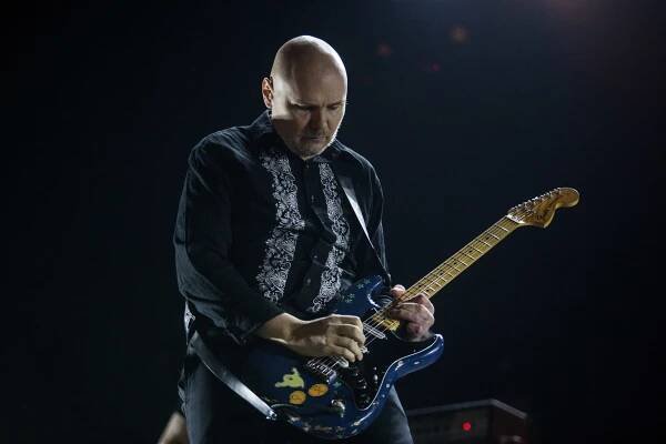 A Timeline of Billy Corgan and D’arcy Wretzky’s Feud Over the Smashing Pumpkins Reunion