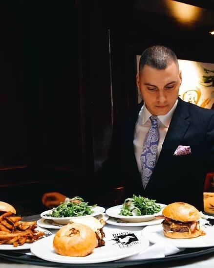 Mike Cohen reports on  La Queue de Cheval Steakhouse and Raw Bar & its imminent Toronto expansion