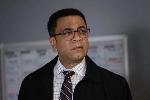 Černá listina - Raymond Reddington (č. 00): Dobrou noc (S10E22) (2023)