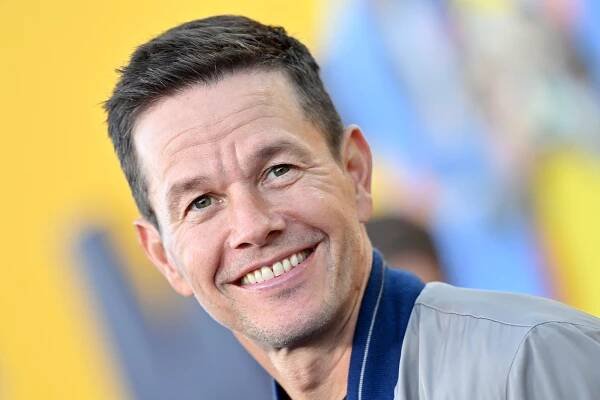 Mark Wahlberg Was Cast in 'Fear' Thanks to Former Rival Leonardo DiCaprio