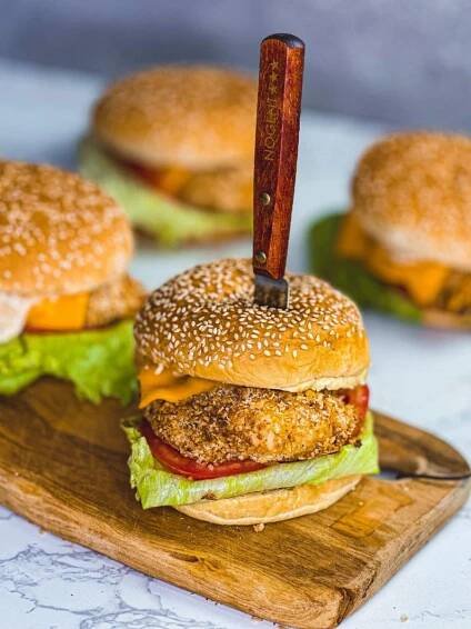 Healthy Crispy Chicken Burger - Dietsync