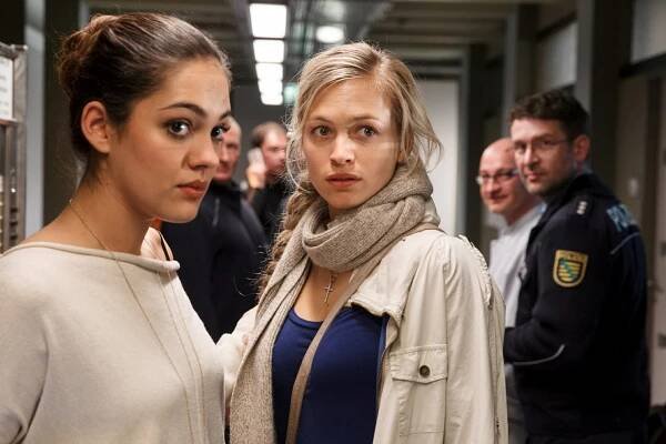 Zvláštní jednotka, Lipsko - Kontrollverlust - Z filmu - Nilamq Farooq, Julie Engelbrecht