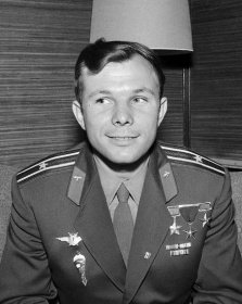 Jurij Alexejevič Gagarin (rusky Юрий Алексеевич Гагарин; 9. bře... - dofaq.co