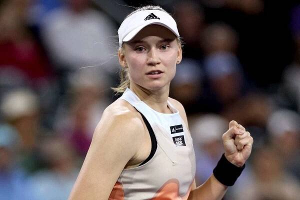Rybakinová v Indian Wells nečekaně přejela Šwiatekovou a ve finále vyzve Sabalenkovou