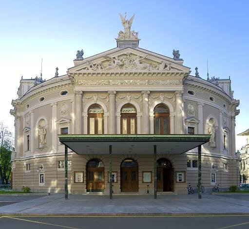 Soubor:Ljubljanska Opera 2.jpg – Wikipedie
