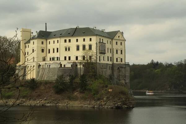 Soubor:Zámek Orlík nad Vltavou 6.JPG – Wikipedie