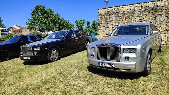 Dubeč 3.6.2023 - 8. sraz vozů značek Rolls-Royce a Bentley -Rolls-Royce & Bentley Club ČR 