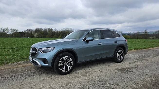 Test Mercedes-Benz GLC 200d 4MATIC: Základní motor má smysl - Flotila