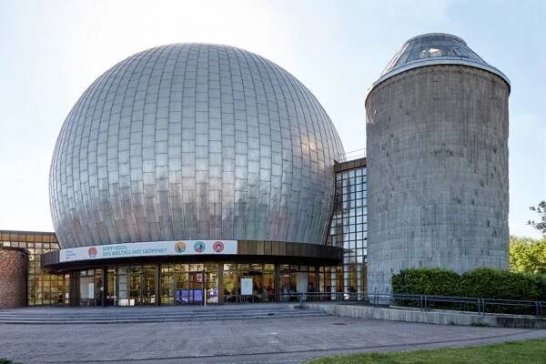 Berlin, Zeiss-Planetarium © Roland Rossner, Deutsche Stiftung Denkmalschutz, Bonn