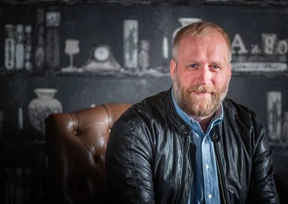 Je choré, že z politikov sa stávajú celebrity, hovorí režisér Peter Bebjak, ktorý dnes získal...