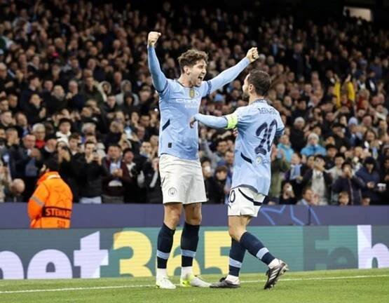 Manchester City slaví drtivou výhru nad pražskou Spartou.