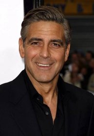 George Clooney v Los Angeles Premiéra "Oceánské třináctky" se konala v Graumanově čínském divadle v Hollywoodu, USA, dne 5. června 2006. — Stock obrázek