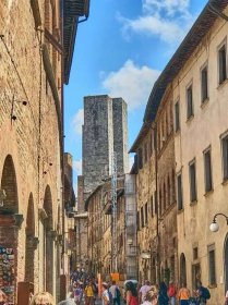 A perfect position to picture the towers in San Gimignano, Tuscany
