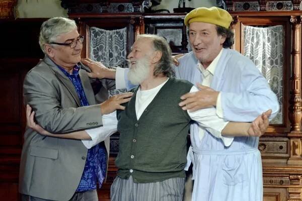 Fotogalerie: Z natáčení filmu Dědictví aneb Kurvaseneříká (zleva Arnošt Goldflam, Jiří
