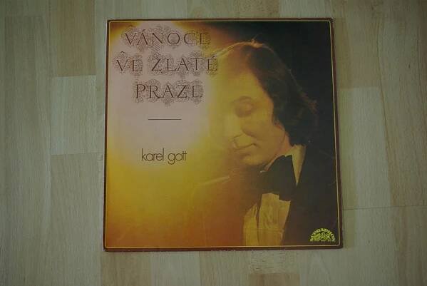 LP deska KAREL GOTT VÁNOCE VE ZLATÉ PRAZE