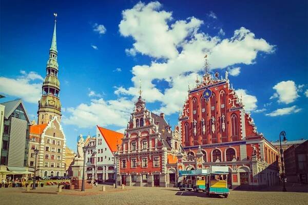 Picturesque view at the Riga town hall square