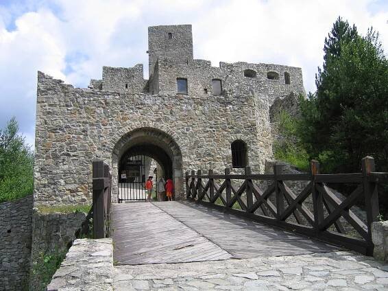 Soubor:Strecno1.jpg – Wikipedie