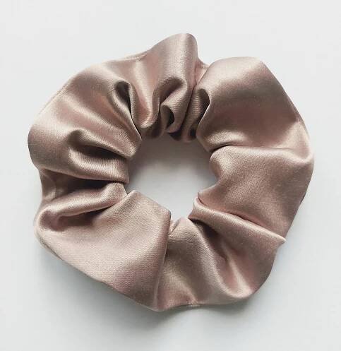 Saténová gumička scrunchie LIGHT BROWN MIDI