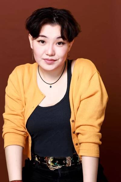 Resume — Michi Zaya