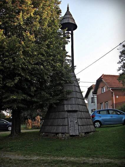 roubená zvonice