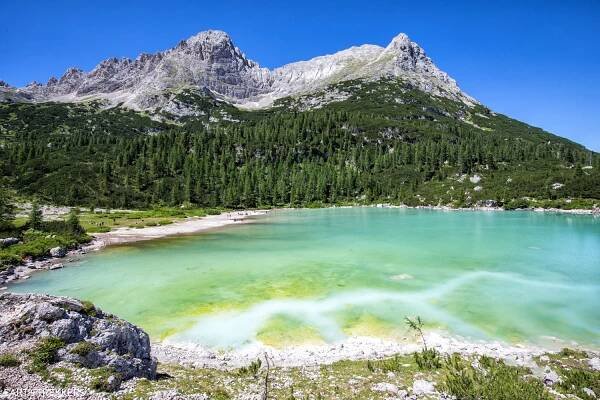 Ultimate Guide to Lago di Sorapis: Trail Routes, Helpful Tips, & Photos
