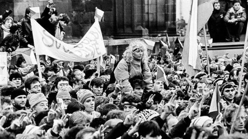 Sametová revoluce v Československu, rok 1989