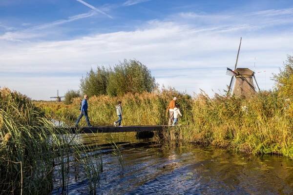 Kinderdijk – Discover the Iconic Windmills of the Dutch Delta - Dutch Countryside