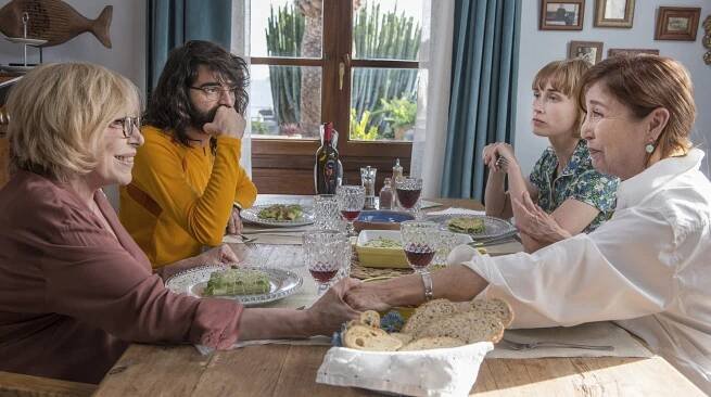 Rosa Maria Sardà, David Verdaguer, Ingrid García Jonsson, Verónica Forqué - Babička je lesba! - Z filmu