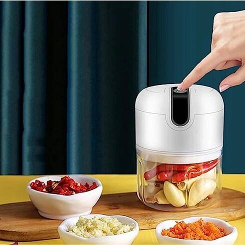 ELEKTRICKÝ KRÁJEČ DRTIČ ČESNEKU CIBULE ZELENINY KRÁJEČ SEKÁČEK Kód výrobce 6HG0577WH11