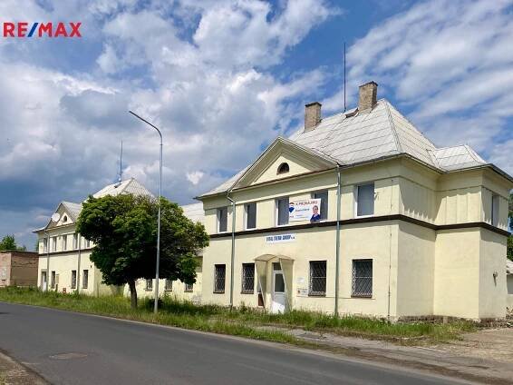 Pronájem domu 350 m², Chomutov