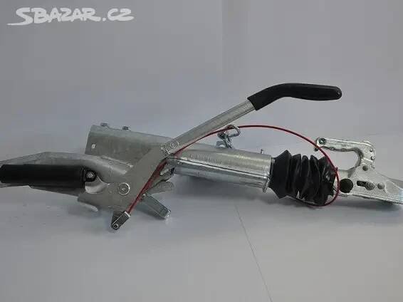 Prodám novou nájezdovou brzdu KF27 2700kg KNOTT
